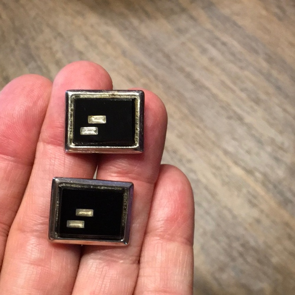 5 Sets Of Cuff Links - image 2